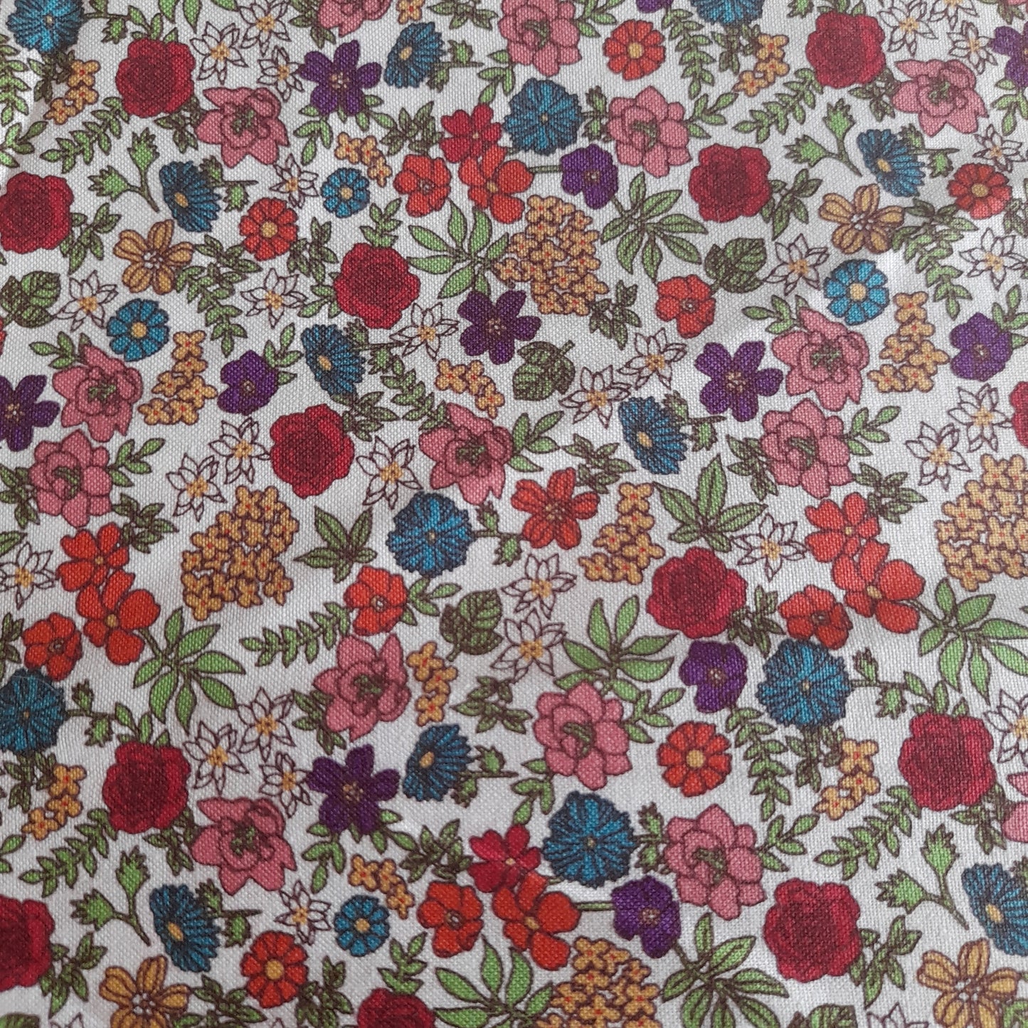 Piece 11 : Ann's Garden for Nesshome fabrics .