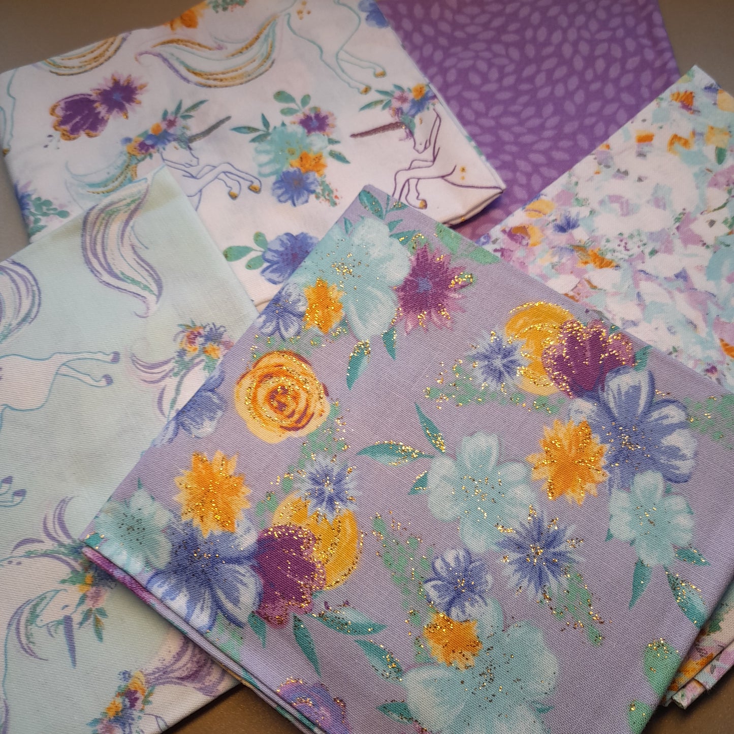 Fat Quarters : Unicorn Spring .