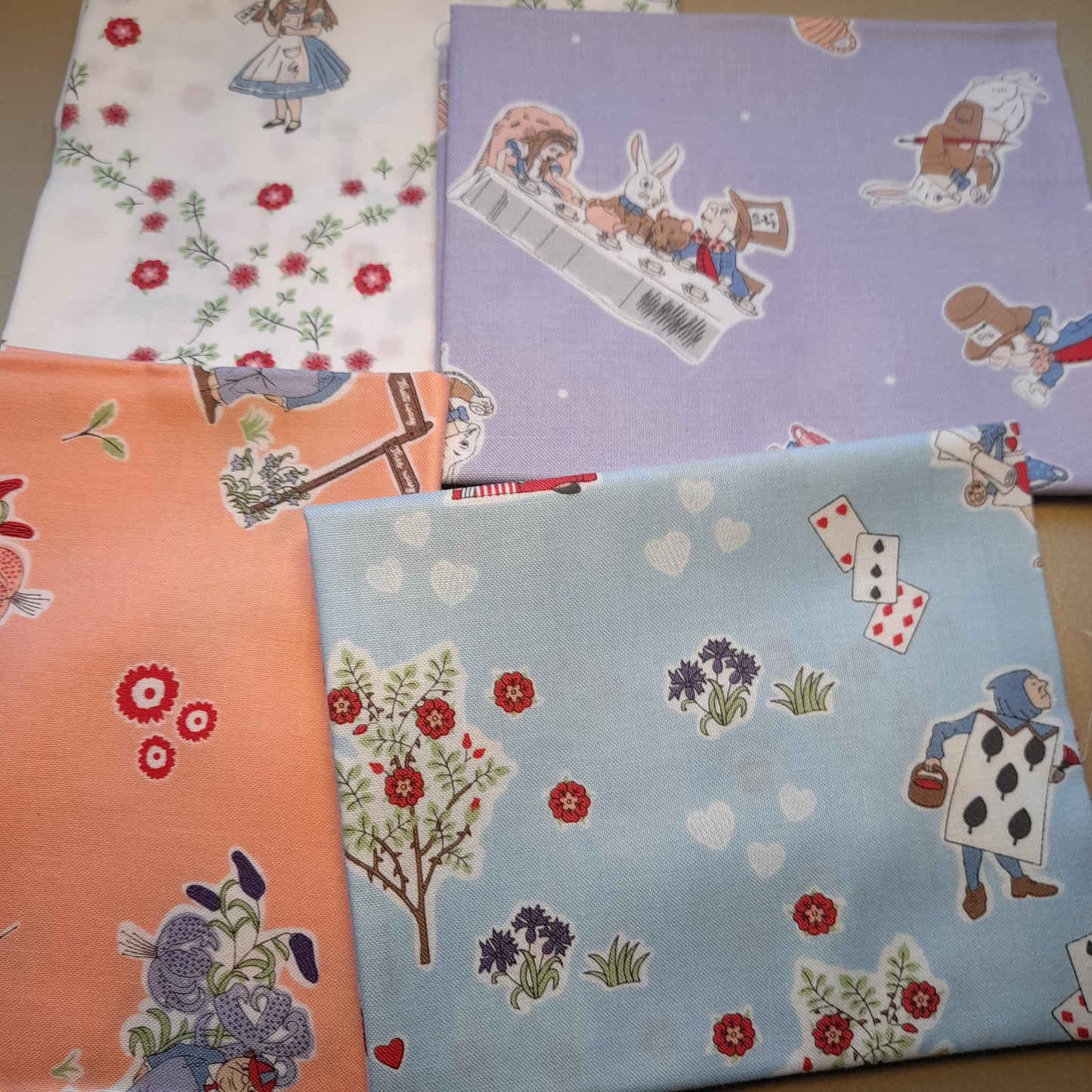 Fat Quarters : Alice in Wonderland .