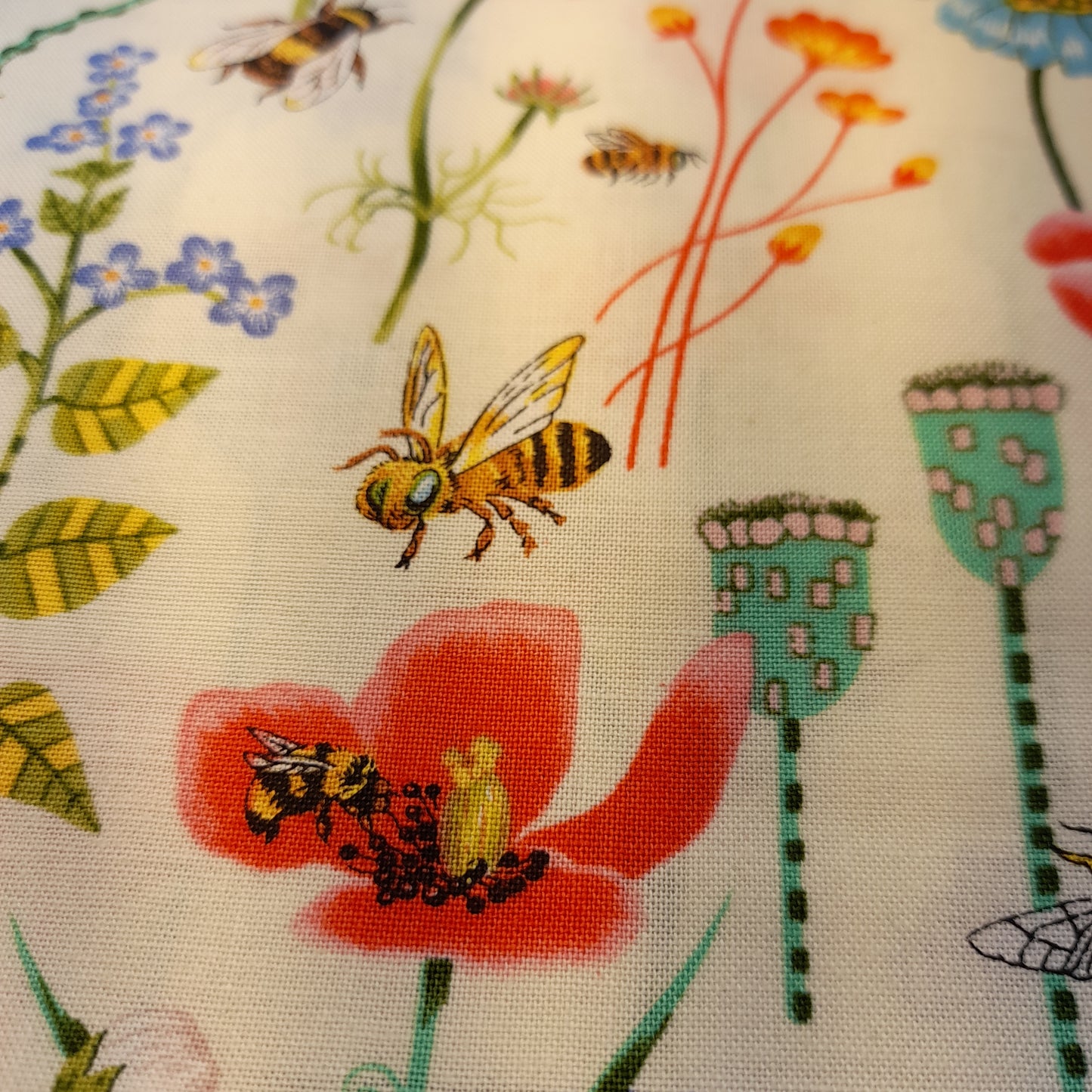 Nutex : Bee Haven.... Floral .