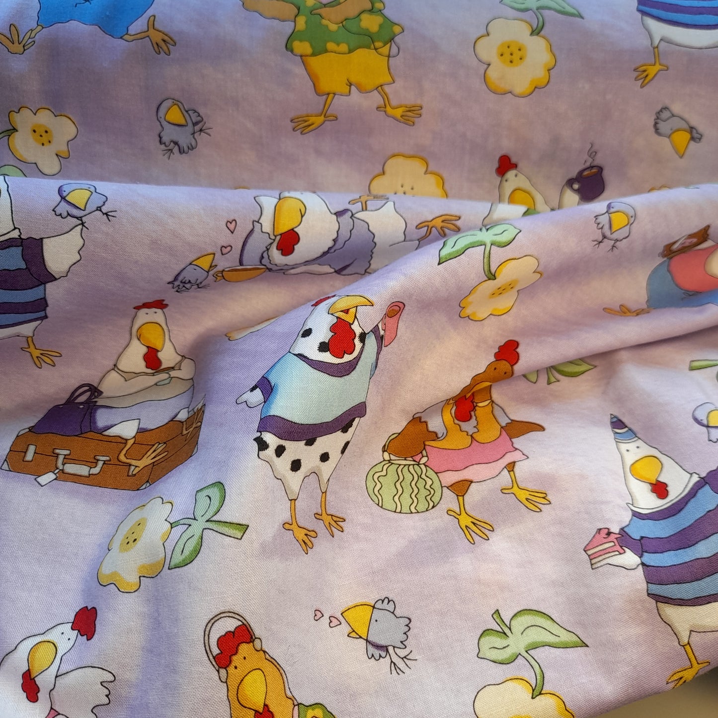 A Hen Rietta Morning for Clothworks fabrics .