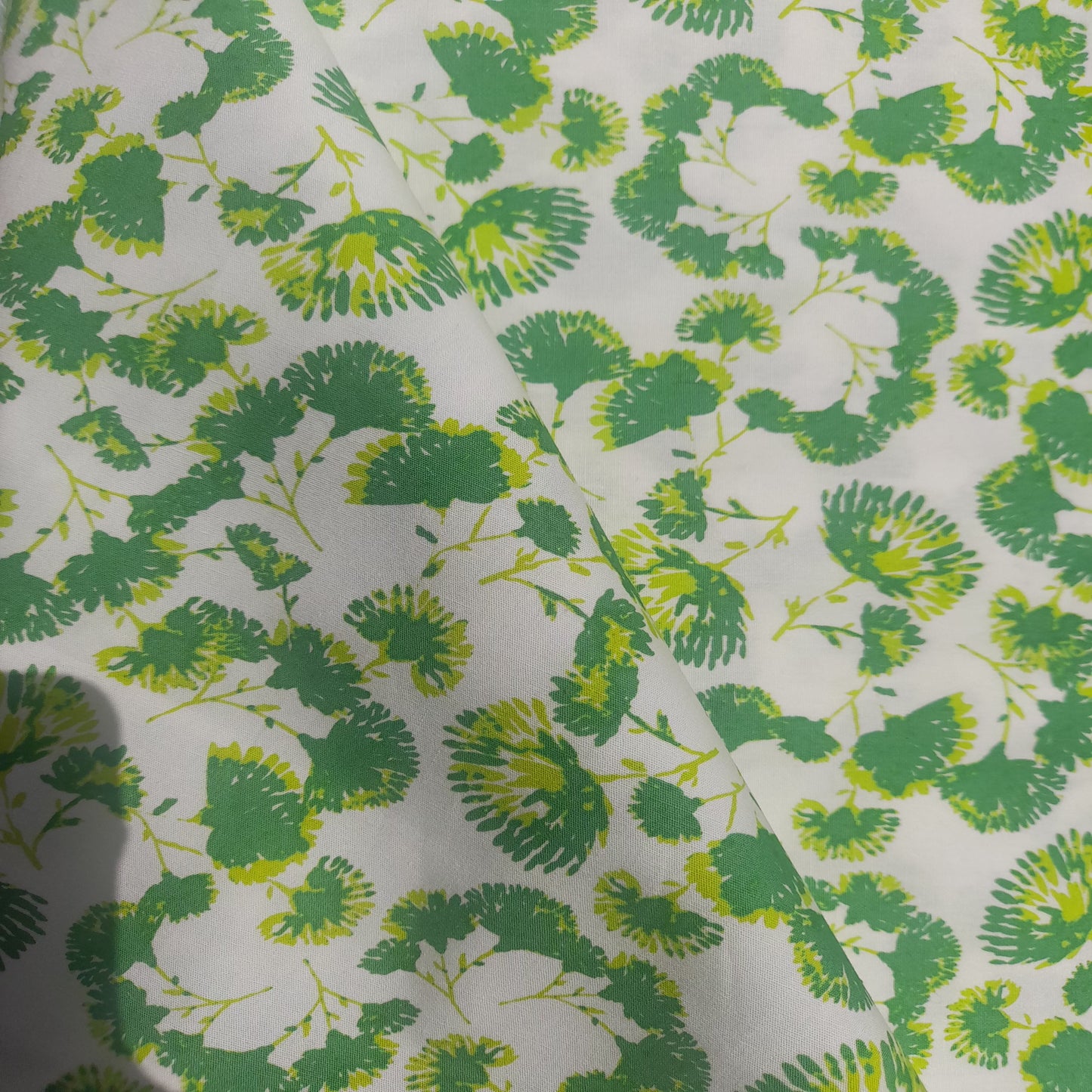 Art Gallery : Indigo and Aster , Foliage Escape Vert .