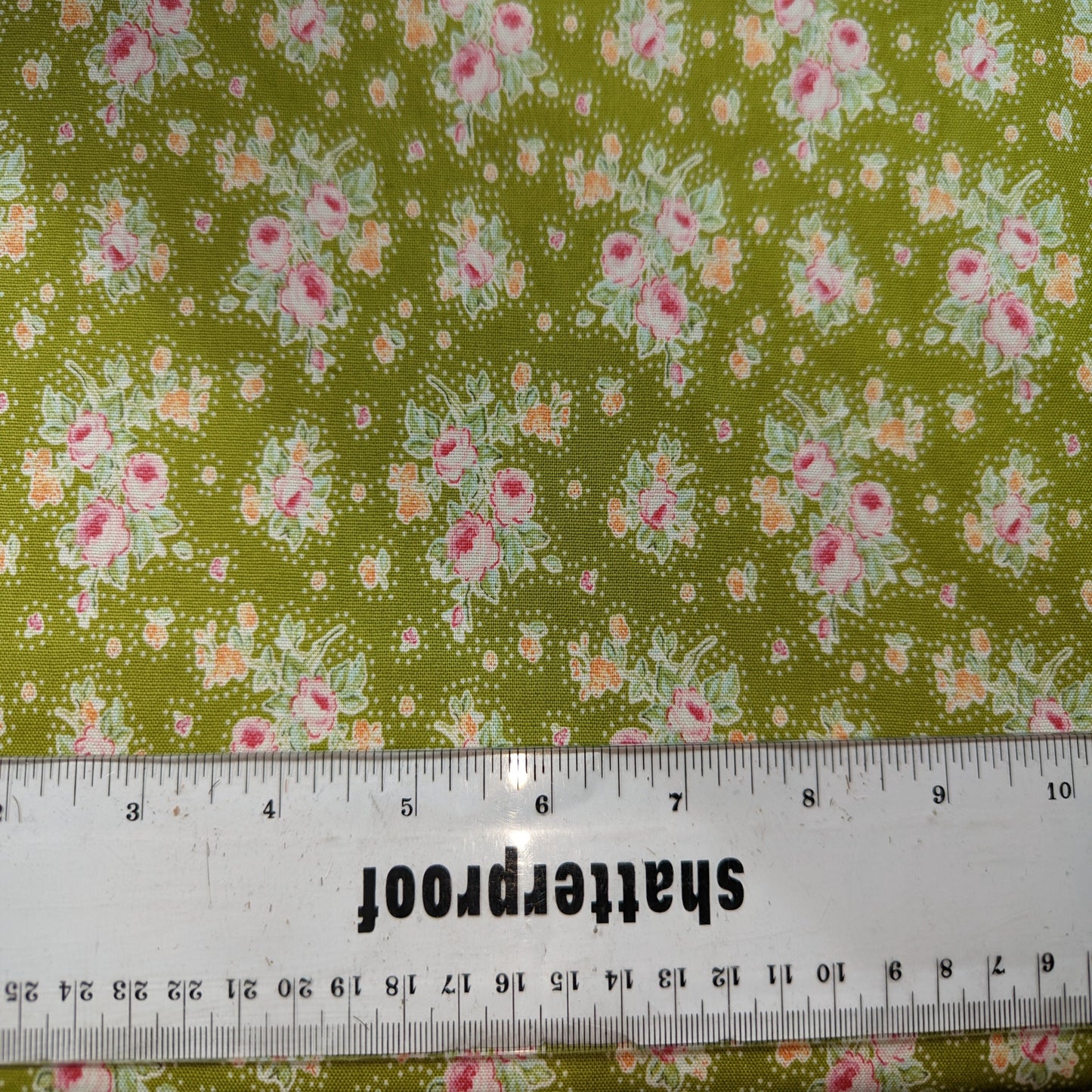 Tilda First Kiss Green