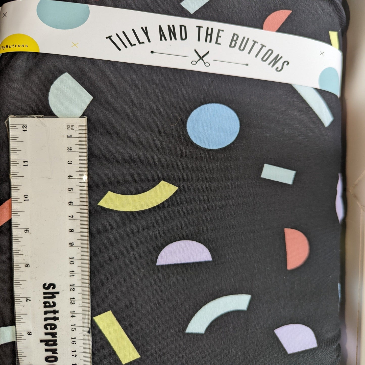 Tilly + the Buttons - Geo Multi