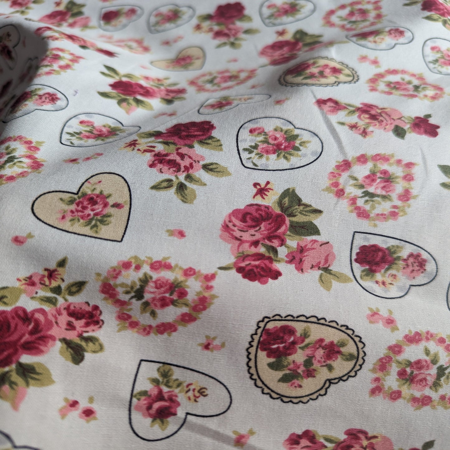 Rose & Hubble - Hearts and Roses