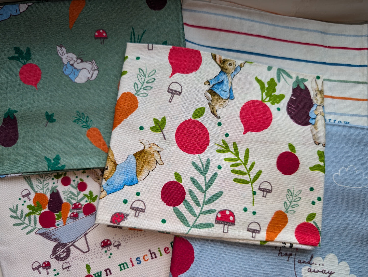 Peter Rabbit set 2 . Fat Quarters