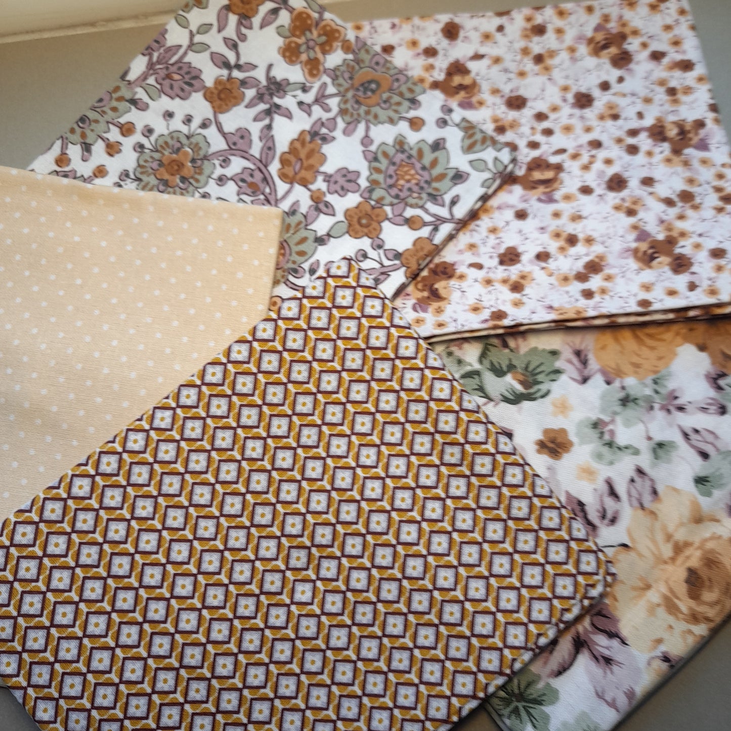 Fat Quarters : Floral Group Mustard .