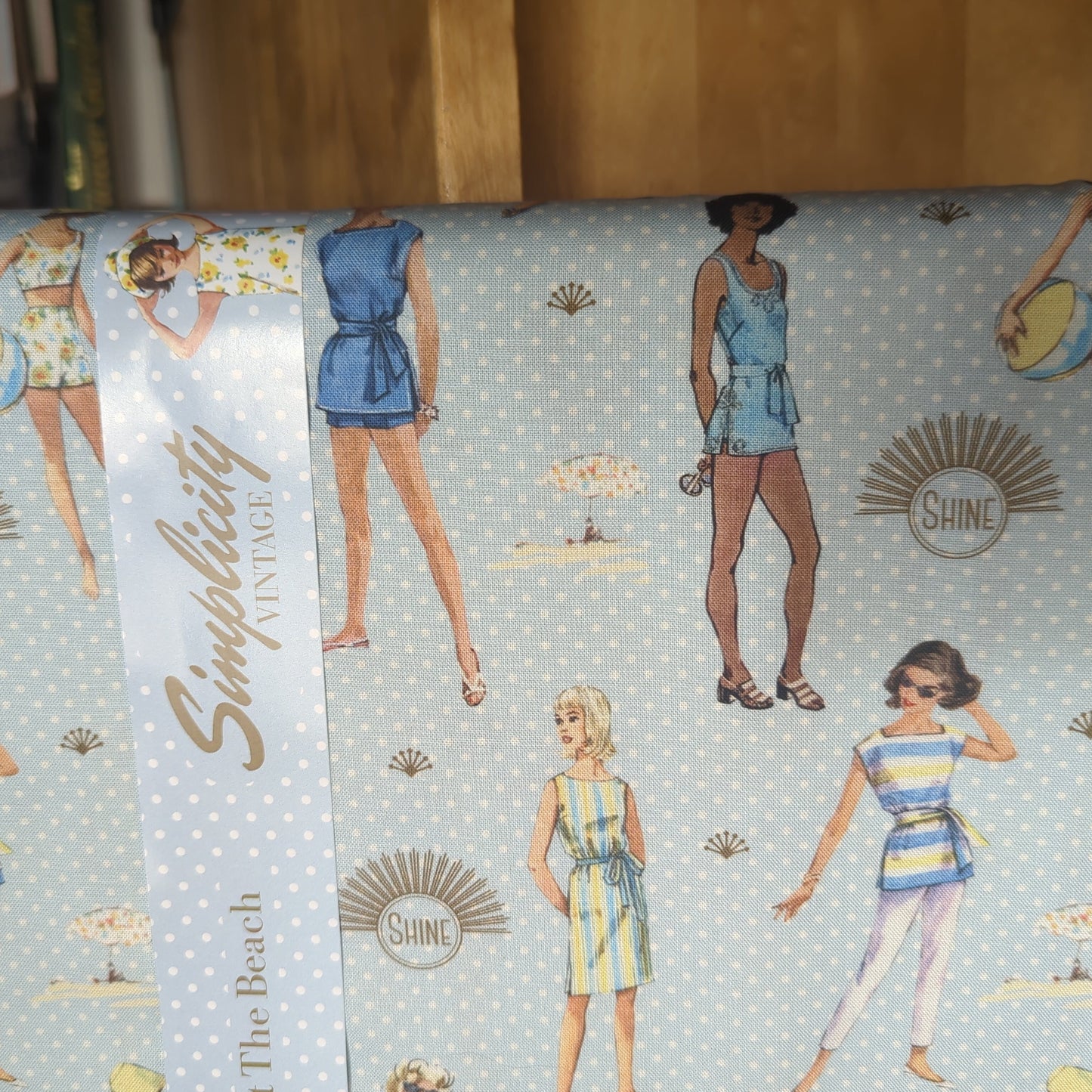 Simplicity Vintage - At the Beach