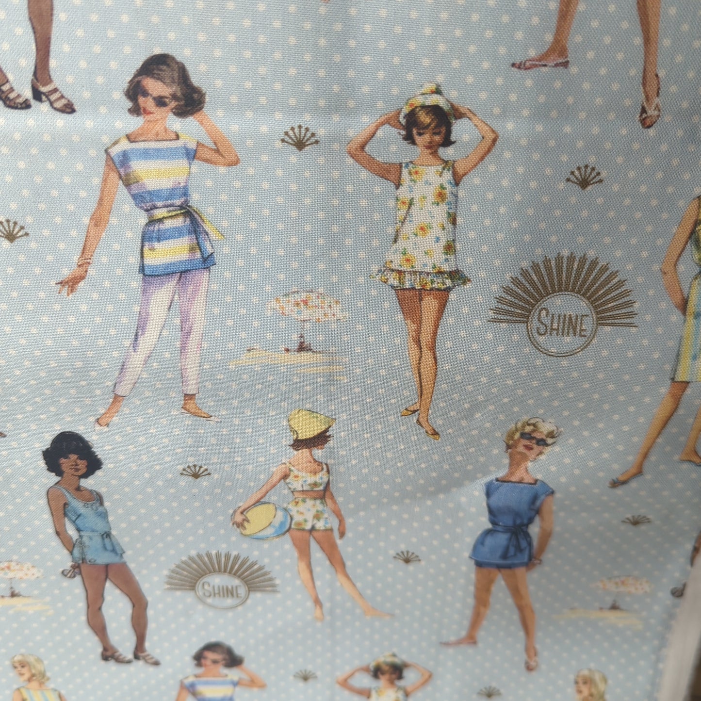 Simplicity Vintage - At the Beach