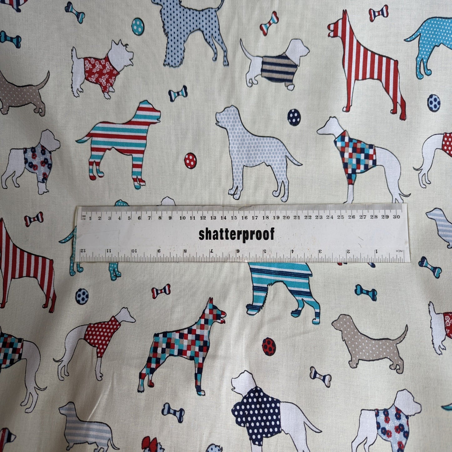 Lifestyle - Cream Dogs 2