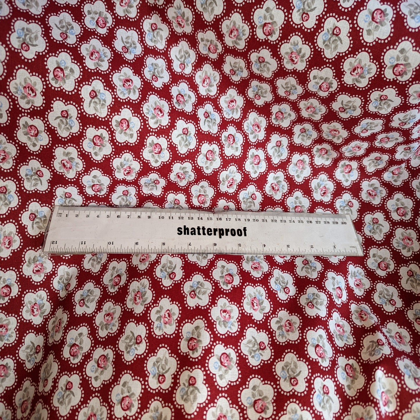 Lifestyle - Red Cottage Floral